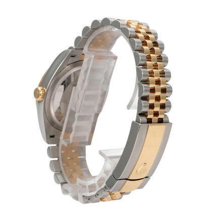 Rolex Datejust 36 Oystersteel Gelbgold 126233 Golden Palmenmuster Jubile-Band Uhr seitliche Ansicht mit Jubile-Armband.