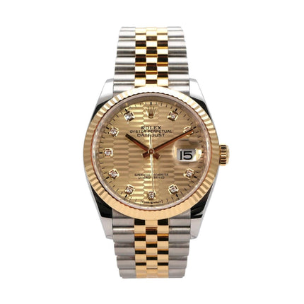 Rolex Datejust 36 Ref. 126233 mit goldenem Riffelmuster und Jubilé-Armband aus Edelstahl und Gelbgold.