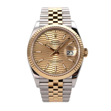 Rolex Datejust 36 Oystersteel Gelbgold 126233 Golden Riffel Jubile-Band mit goldenem Zifferblatt und Jubilé-Armband.