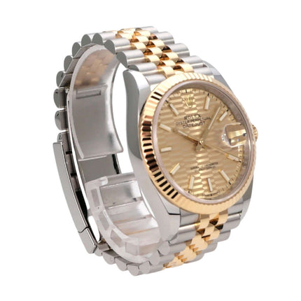 Rolex Datejust 36 Oystersteel Gelbgold 126233 Golden Riffel Jubile-Band mit goldenem Zifferblatt und Jubilé-Armband.
