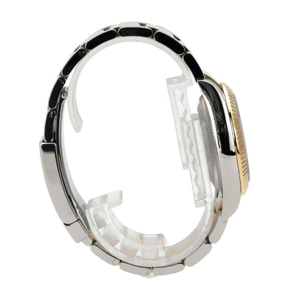 Rolex Datejust 36 Oystersteel Gelbgold 126233 Schwarz Diamant seitliche Ansicht des Gehäuses und Armbands.