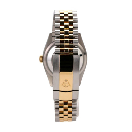 Rolex Datejust 36 in Oystersteel und Gelbgold mit Jubilé-Armband von der Seite.