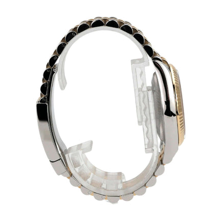 Detailansicht des Rolex Datejust 36 Ref. 126233 mit Jubile-Armband aus Edelstahl und Gelbgold.