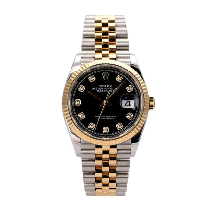 Rolex Datejust 36 126233 Schwarz Diamant Jubile-Band mit schwarzem Zifferblatt und Gelbgold-Lünette.
