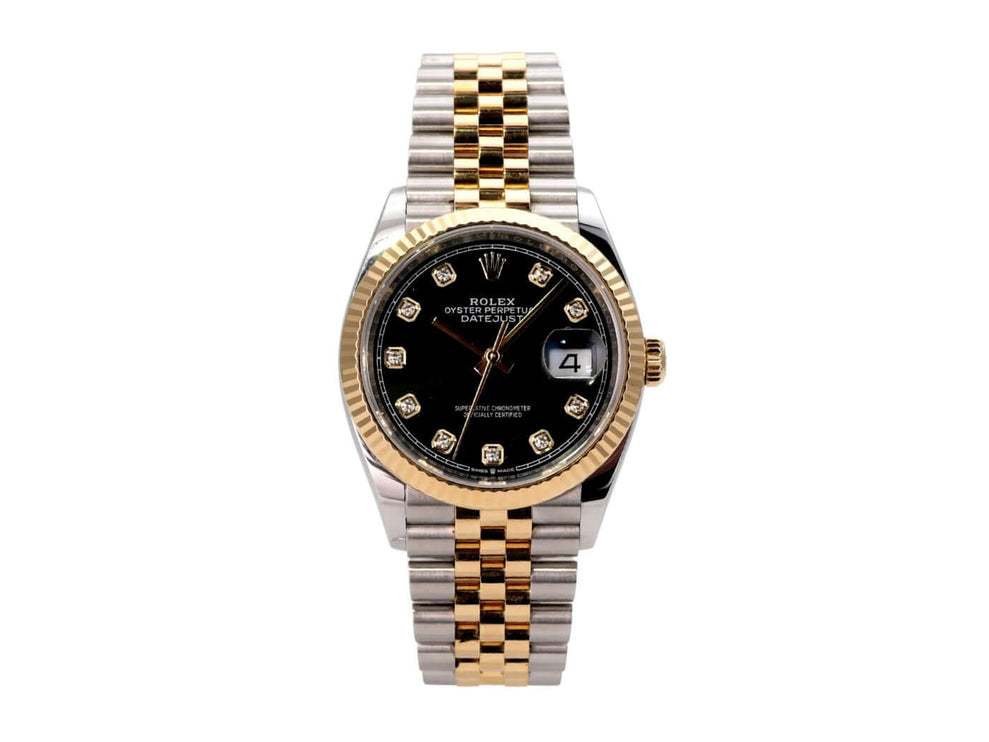 Rolex Datejust 36 126233 Schwarz Diamant Jubile-Band mit schwarzem Zifferblatt und Gelbgold-Lünette.