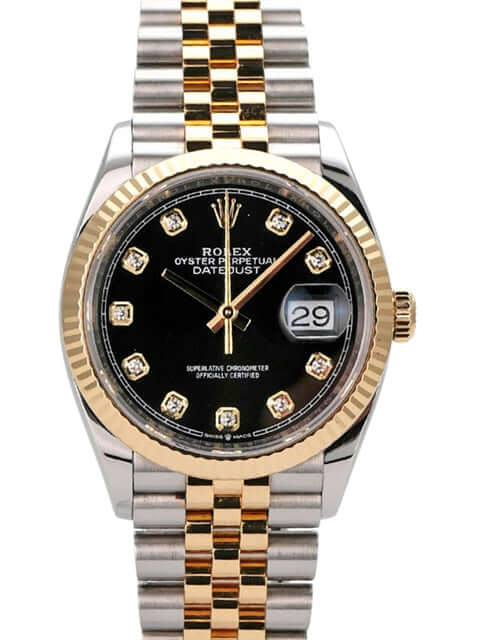 Rolex Datejust 36 126233 Schwarz Diamant Jubile-Band mit schwarzem Zifferblatt und Gelbgold-Lünette.