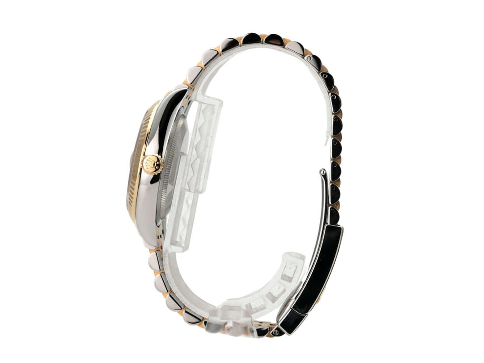 Rolex Datejust 36 126233 Schwarz Diamant Jubile-Band seitliche Ansicht mit Edelstahl und Gelbgold Armband.