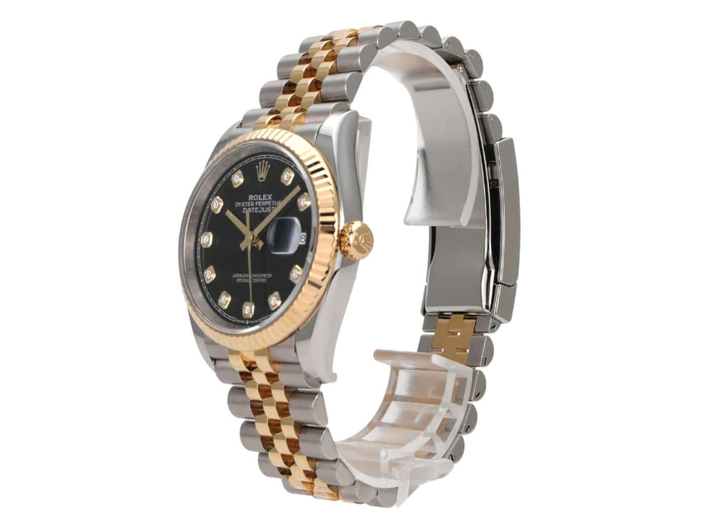 Rolex Datejust 36 Oystersteel / Gelbgold Ref. 126233 Schwarz Diamant Jubile-Band seitliche Ansicht mit schwarzem Zifferblatt.