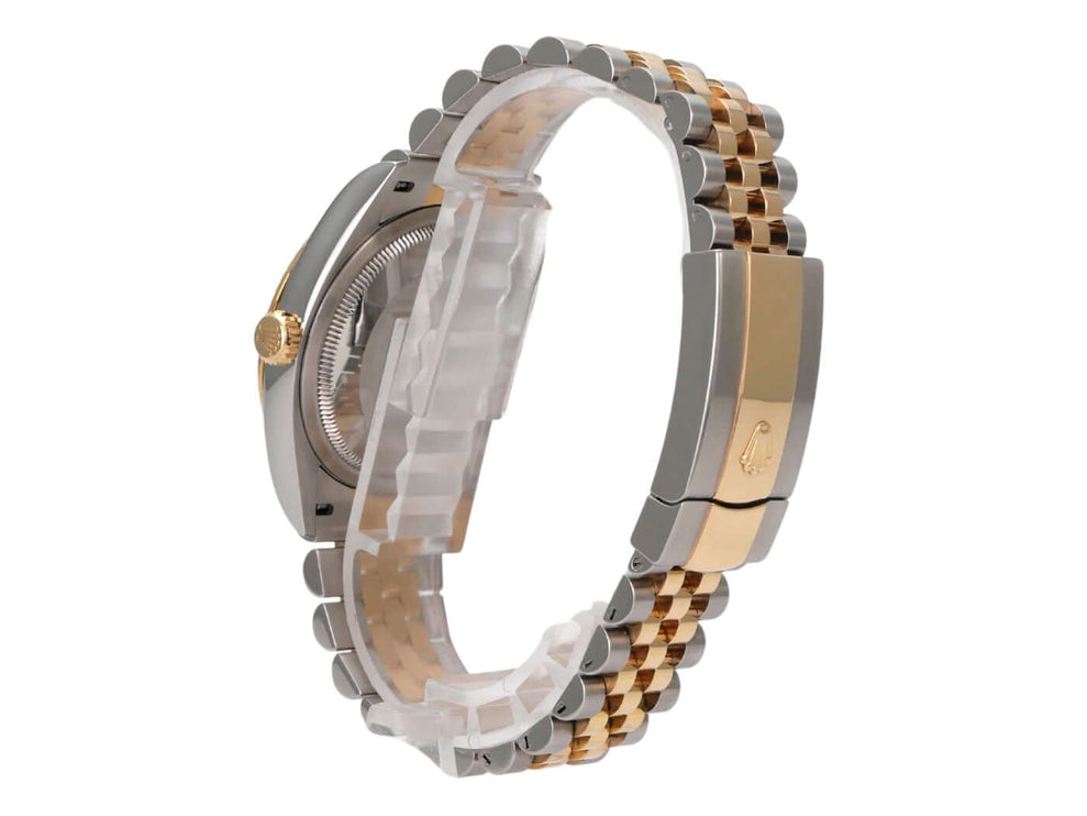 Rolex Datejust 36 Oystersteel / Gelbgold Ref. 126233 Schwarz Diamant Jubile-Band seitliche Ansicht mit Jubilé-Armband.