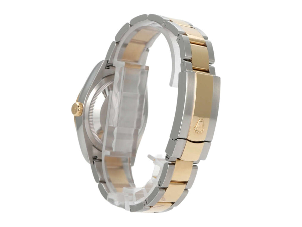 Rolex Datejust 36 mit Oystersteel und Gelbgold Armband, elegante Faltmechanik und polierte Oberflächen.