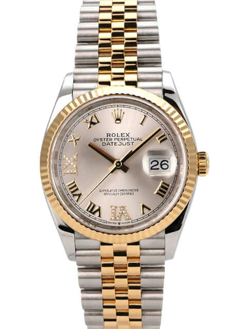 Rolex Datejust 36 Edelstahl Gold 126233 Silber R Diamant Jubile-Band mit silberfarbenem Zifferblatt und 18 kt Gelbgold Lünette.