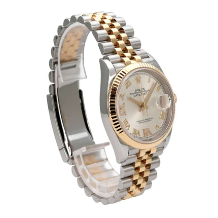 Rolex Datejust 36 Edelstahl Gold 126233 Silber R Diamant Jubile-Band mit poliertem Armband und silberfarbenem Zifferblatt.