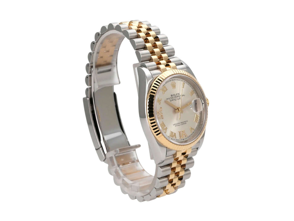 Rolex Datejust 36 Edelstahl Gold 126233 Silber R Diamant Jubile-Band mit silberfarbenem Zifferblatt und Jubilé-Armband.