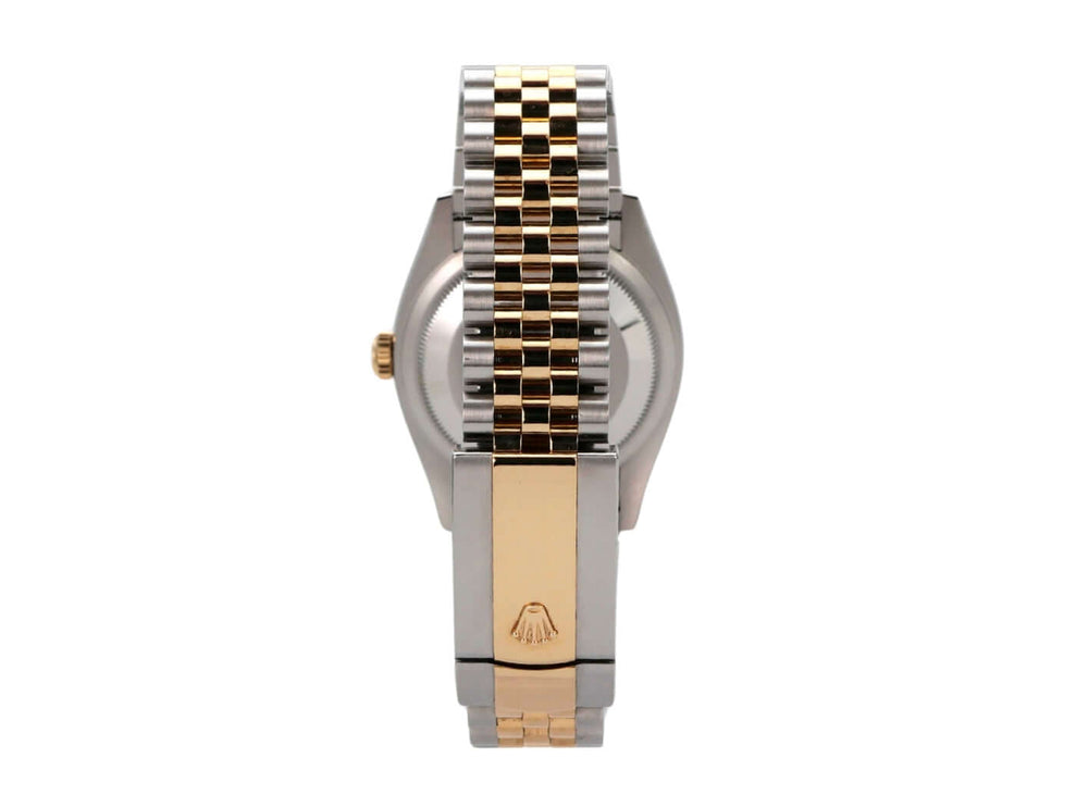 Detailaufnahme des Rolex Datejust 36 Oystersteel Gelbgold 126233 Weiß Jubile-Band mit geschlossenem Armband.