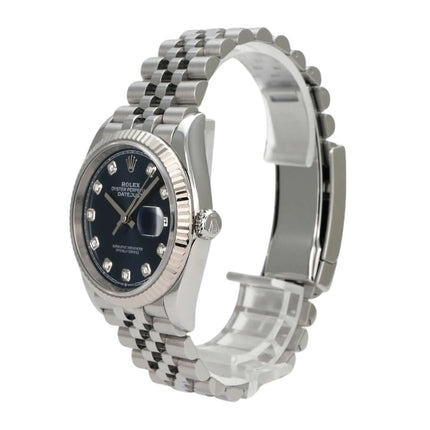 Rolex Datejust 36 Oystersteel Weißgold 126234 Blau Diamant Jubile-Band auf einem weißen Hintergrund.