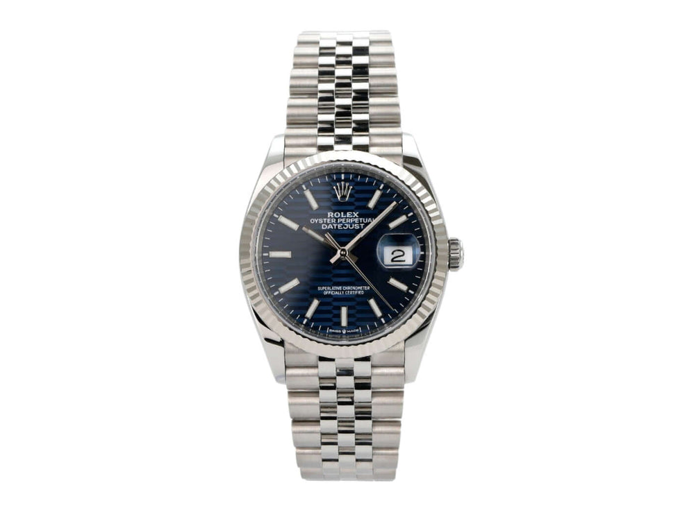 Rolex Datejust 36 in Oystersteel und Weißgold mit blauem Riffelmuster Zifferblatt und Jubile-Band.