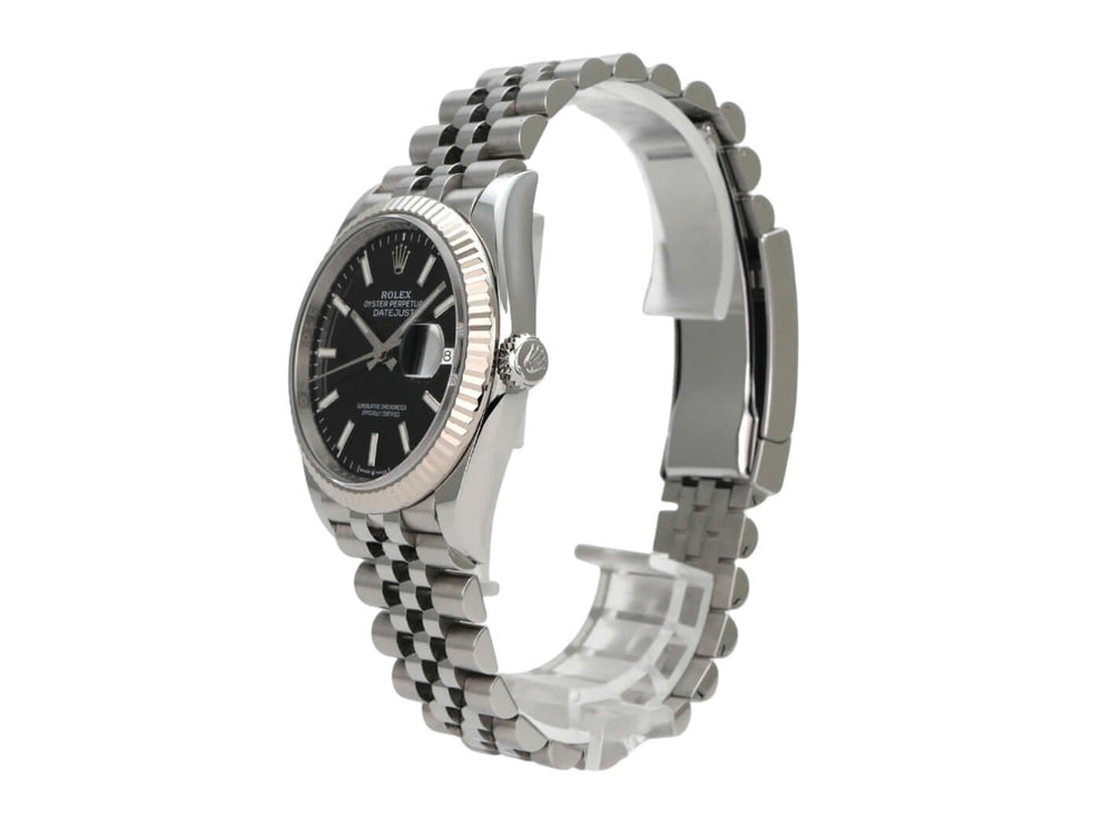 Rolex Datejust 36 Oystersteel Weißgold 126234 Schwarz Jubile-Band mit schwarzem Zifferblatt und Jubilé-Armband.
