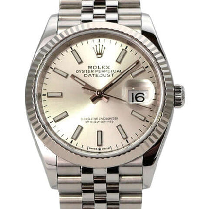 Rolex Datejust 36 Oystersteel Weißgold 126234 Silber Jubile-Band mit silberfarbenem Zifferblatt und Edelstahlband.