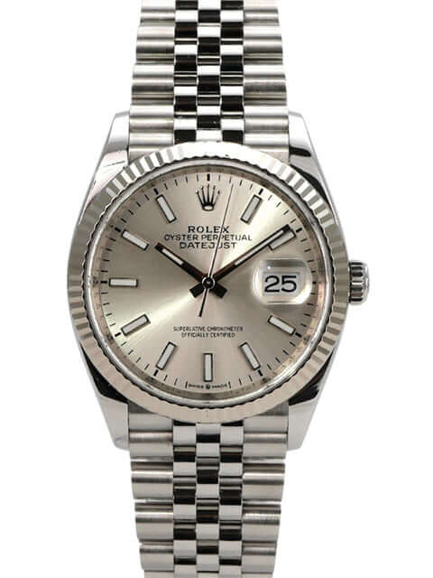 Rolex Datejust 36 Oystersteel Weißgold 126234 Silber Jubile-Band mit silberfarbenem Zifferblatt und Edelstahlband.