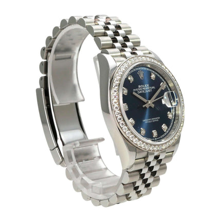 Rolex Datejust 36 Weißgold Diamant 126284RBR Blau Diamant Jubile-Band auf Edelstahlarmband mit diamantbesetzter Lünette.