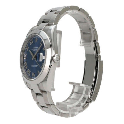 Rolex Datejust 41 Ref. 126300 in Edelstahl mit blauem Zifferblatt und römischen Ziffern, seitliche Ansicht.