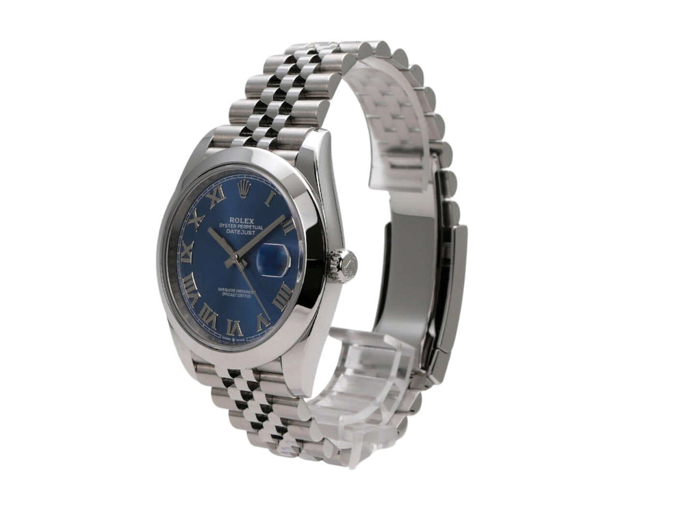 Rolex Datejust 41 mit blauem Zifferblatt und römischen Ziffern, Edelstahlgehäuse und Jubile-Band.