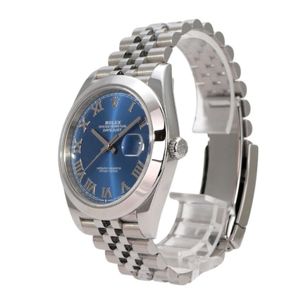 Rolex Datejust 41 Oystersteel 126300 Blau Römisch Jubile-Band Seitenansicht mit blauem Zifferblatt und Jubilé-Armband