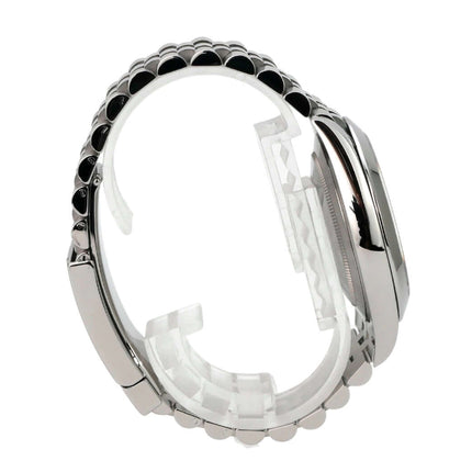 Rolex Datejust 41 Oystersteel 126300 Blau Römisch Jubile-Band seitliche Ansicht des Armbands und Gehäuses.