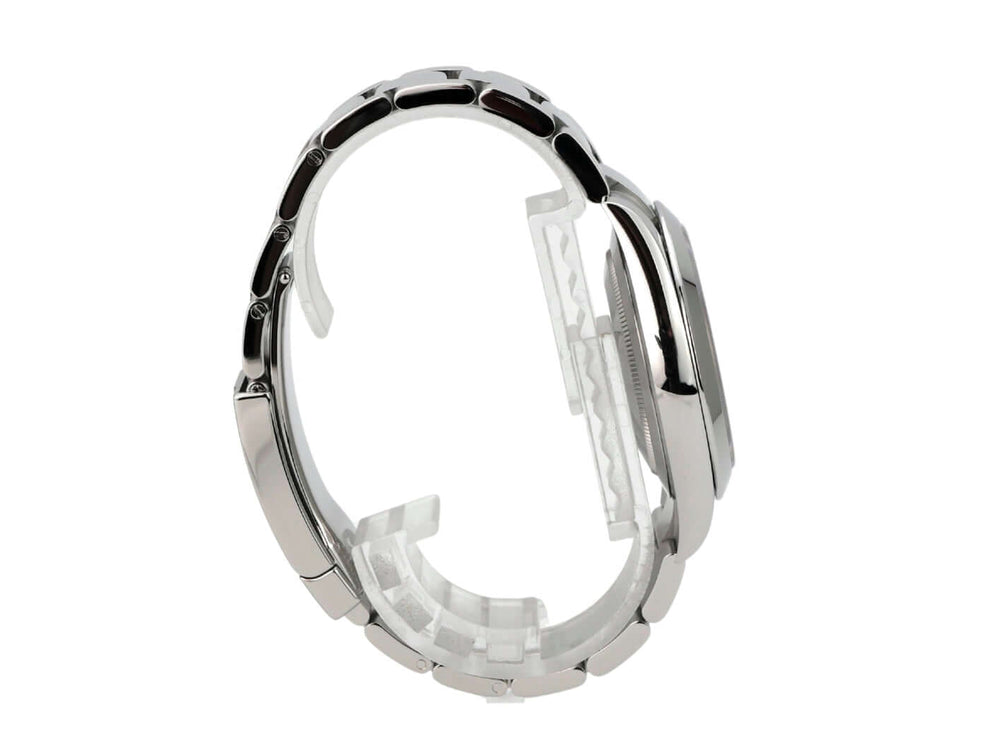 Seitenansicht der Rolex Datejust 41 Edelstahl 126300 Rhodium mit poliertem und satiniertem Edelstahlband.