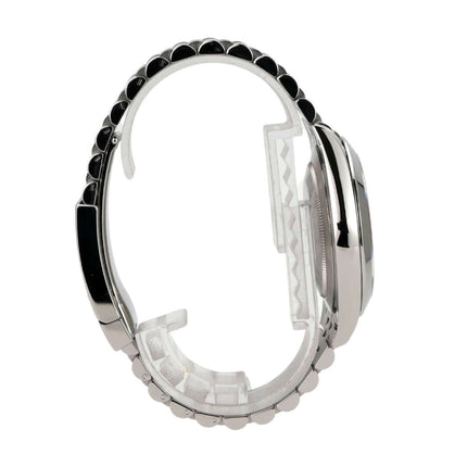 Rolex Datejust 41 Rhodium Uhr mit Jubile Edelstahlband, seitliche Ansicht, polierte und satinierte Oberfläche.