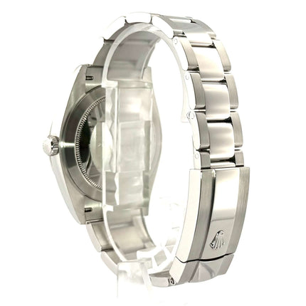 Rückansicht des Rolex Datejust 41 Edelstahl 126300 Schwarz mit poliertem und satiniertem Oyster-Edelstahlband.