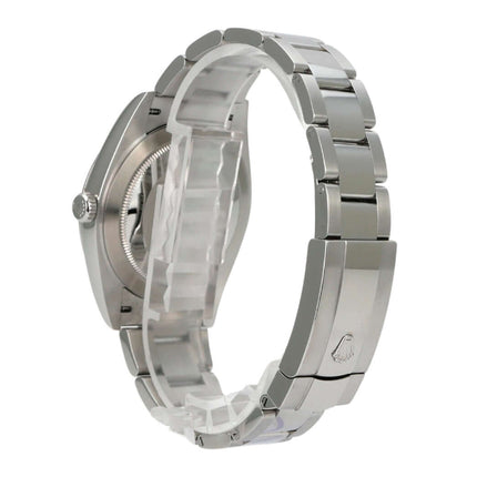 Rolex Datejust 41 Edelstahl 126300 Schwarz mit poliertem Edelstahl-Oyster-Band und Gehäuse von der Seite.