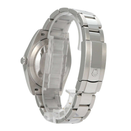 Rolex Datejust 41 Edelstahl 126300 mit Oyster-Band, polierte und satinierte Oberfläche, seitliche Ansicht.