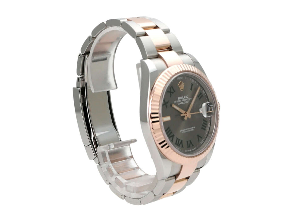 Rolex Datejust 41 Edelstahl Everose-Gold 126331 Slate Römisch elegante Automatikarmbanduhr mit Zifferblatt in Schiefergrau.
