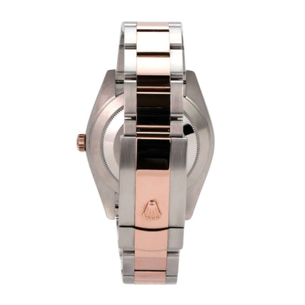 Rolex Datejust 41 Edelstahl Everose-Gold 126331 Slate Römisch Rückansicht mit poliertem Armband.