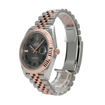 Rolex Datejust 41 Edelstahl Everose-Gold 126331 mit schiefergrauem Zifferblatt und Jubile-Armband.