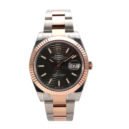 Rolex Datejust 41 Edelstahl Everose-Gold 126331 mit grauem Zifferblatt und geriffelter Lünette, Automatikwerk.
