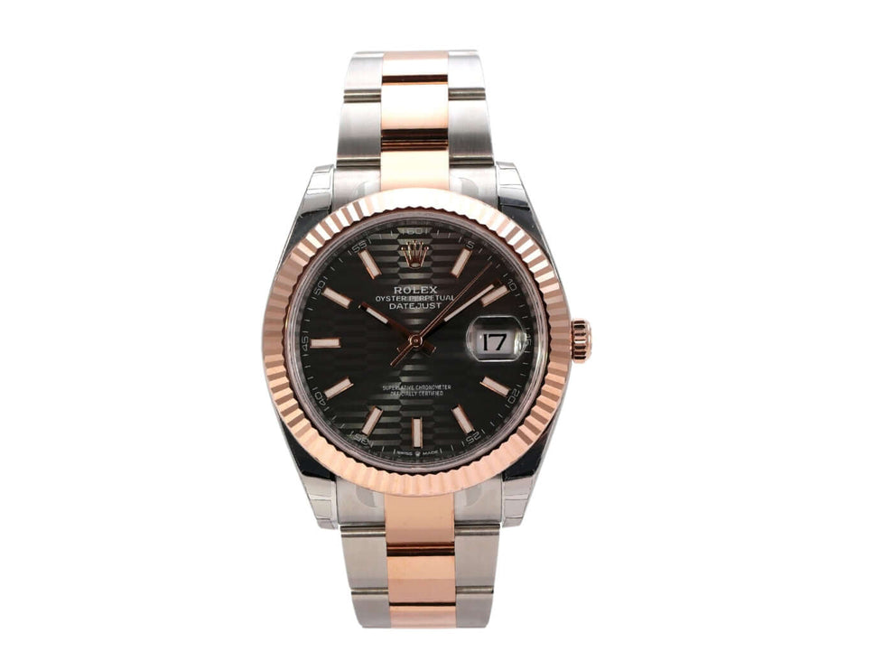 Rolex Datejust 41 Edelstahl Everose-Gold 126331 mit grauem Zifferblatt und geriffelter Lünette, Automatikwerk.