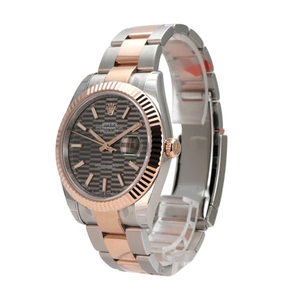 Rolex Datejust 41 Edelstahl Everose-Gold 126331 mit grauem Zifferblatt und geriffeltem Gehäuse