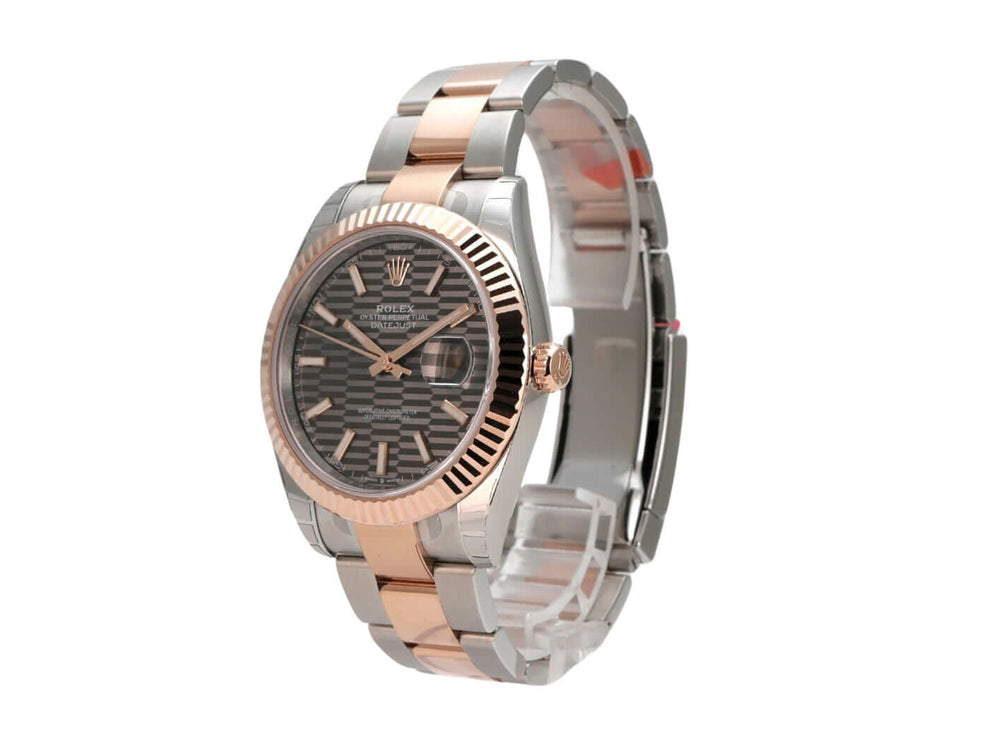 Rolex Datejust 41 Edelstahl Everose-Gold 126331 mit grauem Zifferblatt und geriffeltem Gehäuse