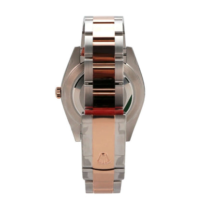 Rolex Datejust 41 Edelstahl Everose-Gold Ref. 126331, Ansicht von hinten mit Oyster-Armband, poliert und satiniert.