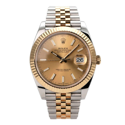 Rolex Datejust 41 Edelstahl Gelbgold 126333 Champagner Jubile-Band mit Zifferblatt in Champagnerfarbe.