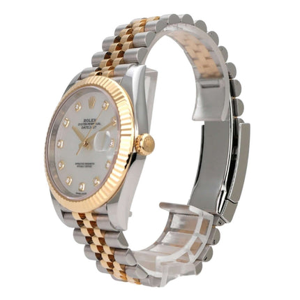 Rolex Datejust 41 Edelstahl Gelbgold 126333 Perlmutt DIA Jubile-Band mit polierter Lünette und Jubile-Armband.