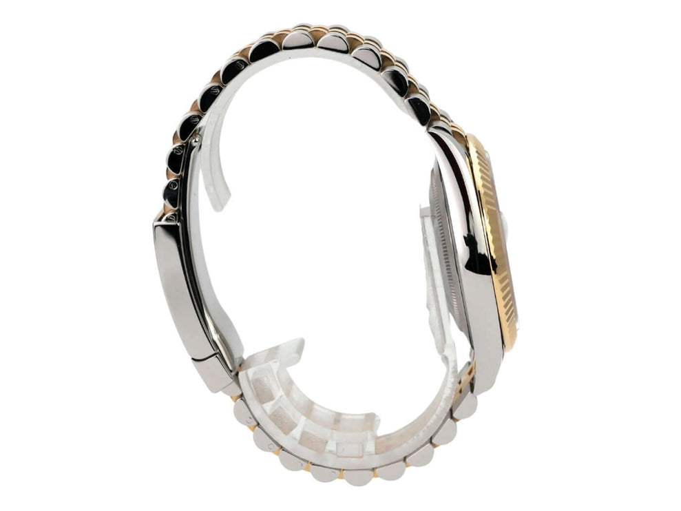 Rolex Datejust 41 Edelstahl Gelbgold 126333 Perlmutt DIA Jubile-Band seitliche Ansicht mit elegantem Design.