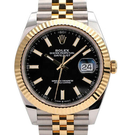 Rolex Datejust 41 Edelstahl Gelbgold 126333 mit schwarzem Zifferblatt und Jubilee-Armband.