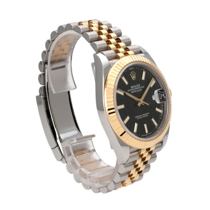 Rolex Datejust 41 Edelstahl Gelbgold 126333 mit schwarzem Zifferblatt und Jubile-Band, elegant und luxuriös.