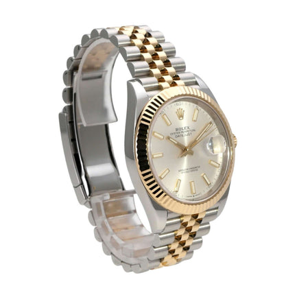 Rolex Datejust 41 Edelstahl Gelbgold 126333 Silber Jubile-Band mit polierter Lünette und Jubile-Armband.