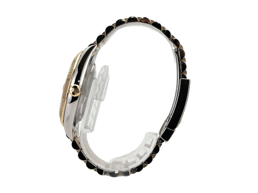 Rolex Datejust 41 Edelstahl Gelbgold 126333 Silber Jubile-Band Seitenansicht mit poliertem Gehäuse und Armband