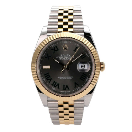 Rolex Datejust 41 Edelstahl Gelbgold 126333 Slate Jubile-Band mit schwarzem Zifferblatt und Jubilé-Armband.