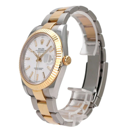 Rolex Datejust 41 Edelstahl Gelbgold 126333 Weiß, polierte Uhren aus Edelstahl und Gelbgold mit weißem Zifferblatt.